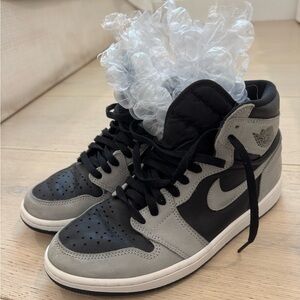 Men’s Air Jordan sneaker shoe size 10 good condition gray